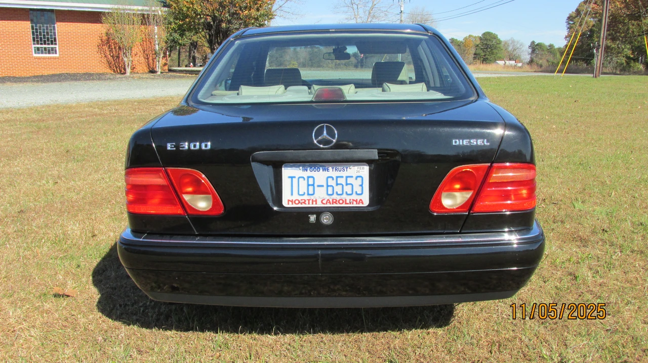 1997 Mercedes-Benz W124 E-Class - Image 6 of 31