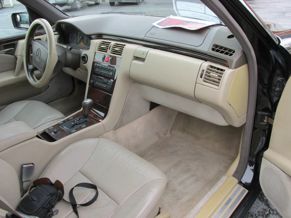 1997 Mercedes-Benz W124 E-Class - Image 29 of 31