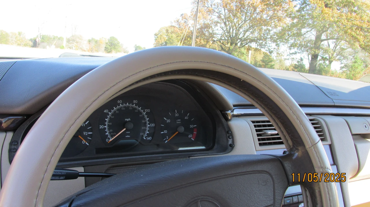1997 Mercedes-Benz W124 E-Class - Image 20 of 31