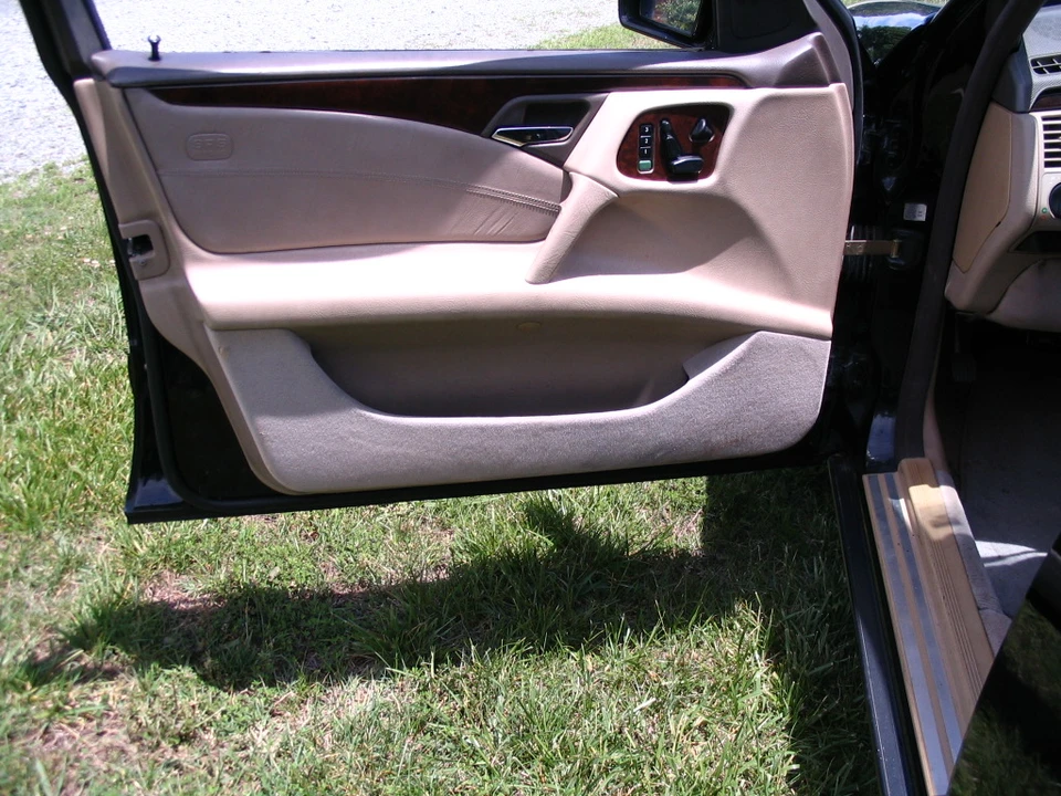 1997 Mercedes-Benz W124 E-Class - Image 17 of 31