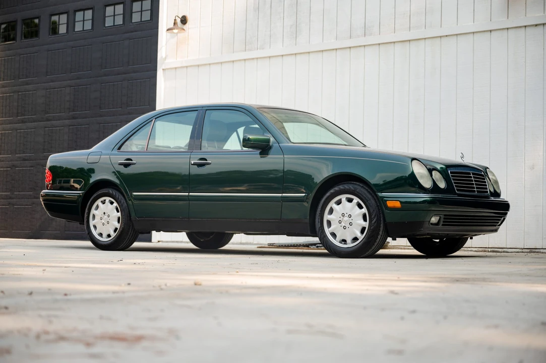 1997 Mercedes-Benz W210 E-Class - Image 2 of 31