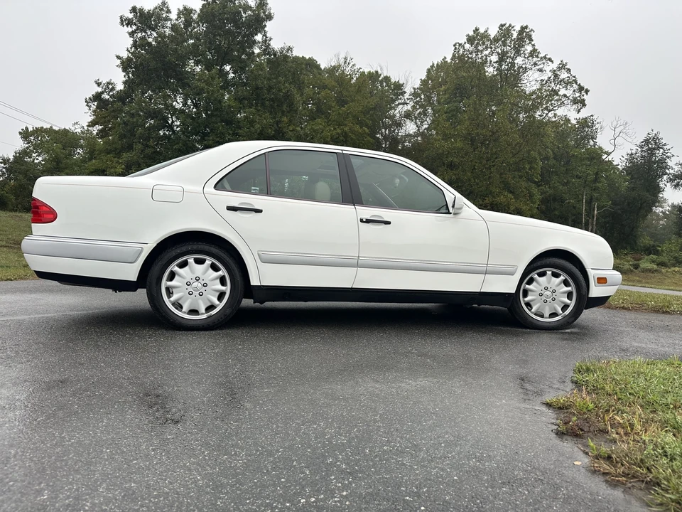 1997 Mercedes-Benz W210 E-Class - Image 12 of 31