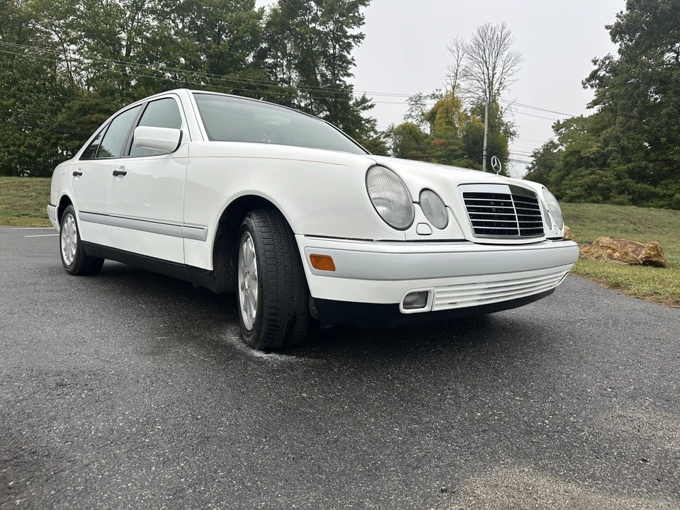 1997 Mercedes-Benz W210 E-Class - Image 2 of 31