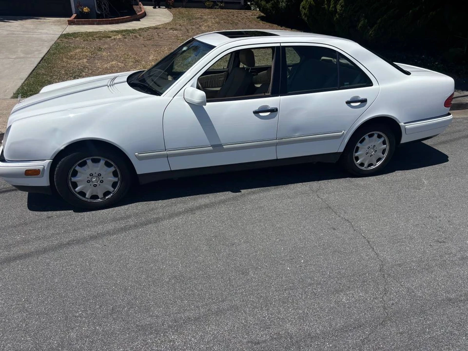 1997 Mercedes-Benz W210 E-Class - Image 10 of 12