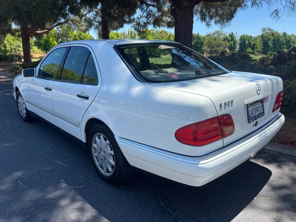 1997 Mercedes-Benz W210 E-Class - Image 3 of 12