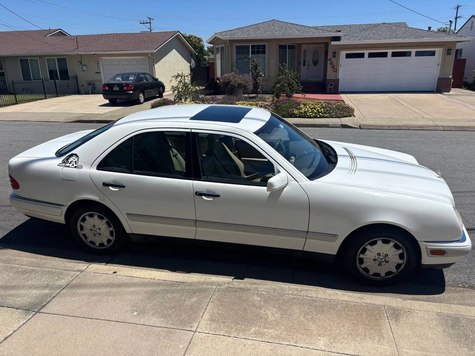 1997 Mercedes-Benz W210 E-Class - Image 11 of 12
