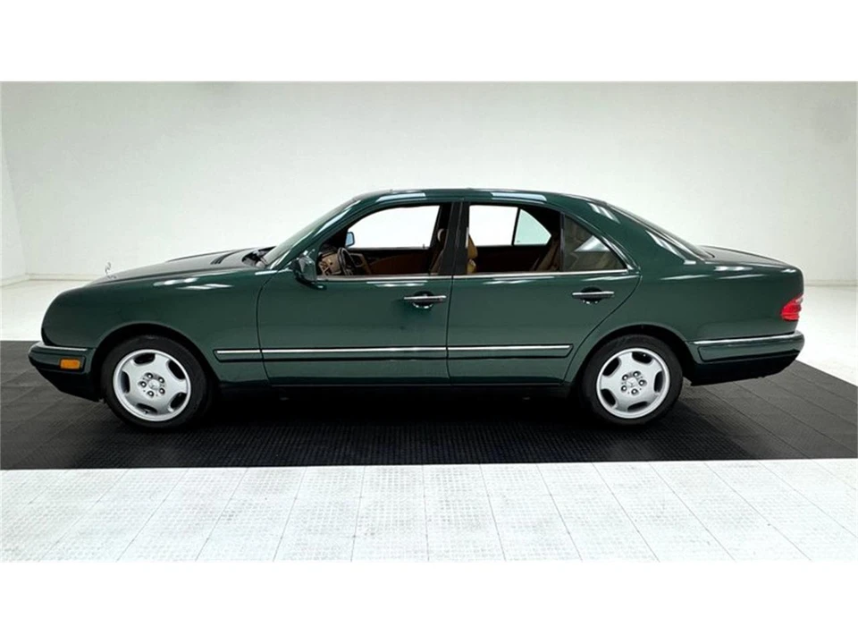 1997 Mercedes-Benz W210 E-Class - Image 2 of 31