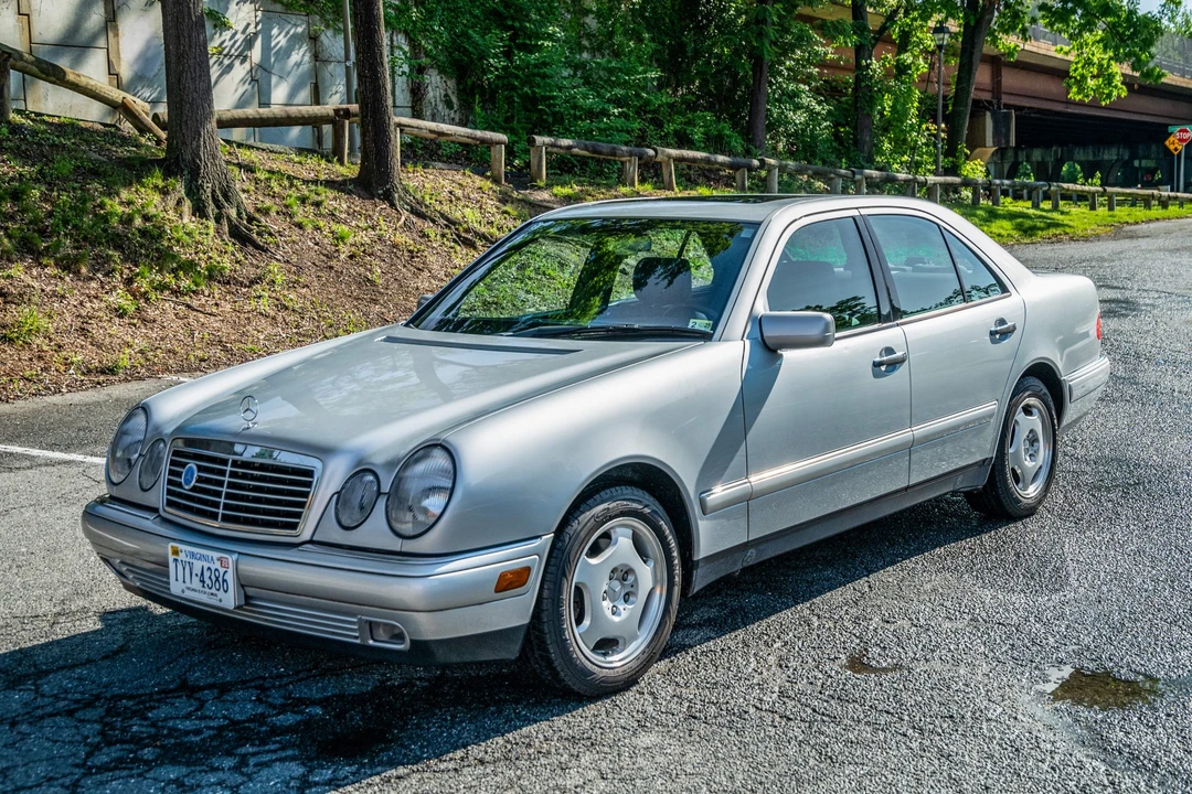 1997 Mercedes-Benz W210 E-Class - Image 2 of 31
