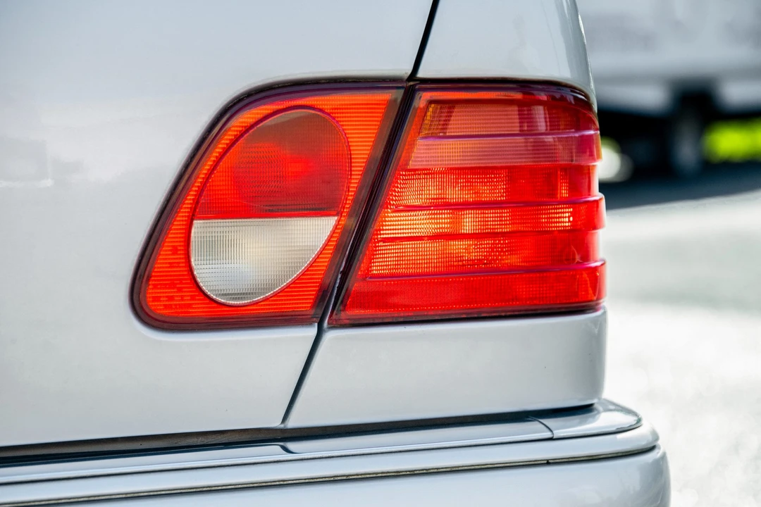 1997 Mercedes-Benz W210 E-Class - Image 15 of 31
