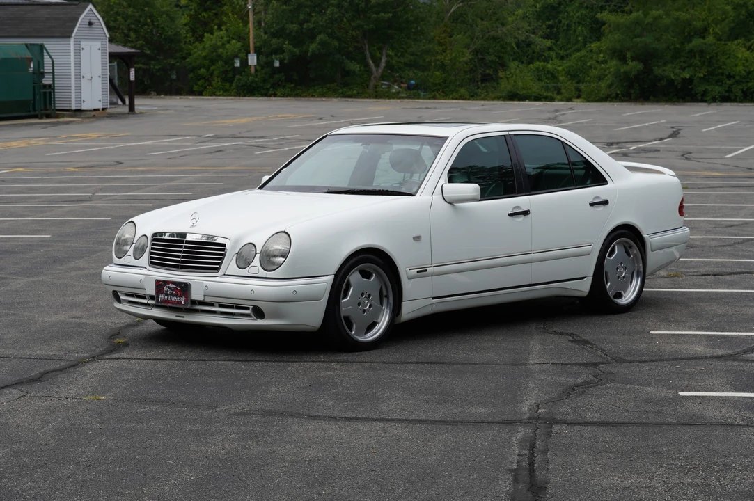 1997 Mercedes-Benz W210 E 36 & E 50 & E 55 & E 60 AMG - Image 2 of 31