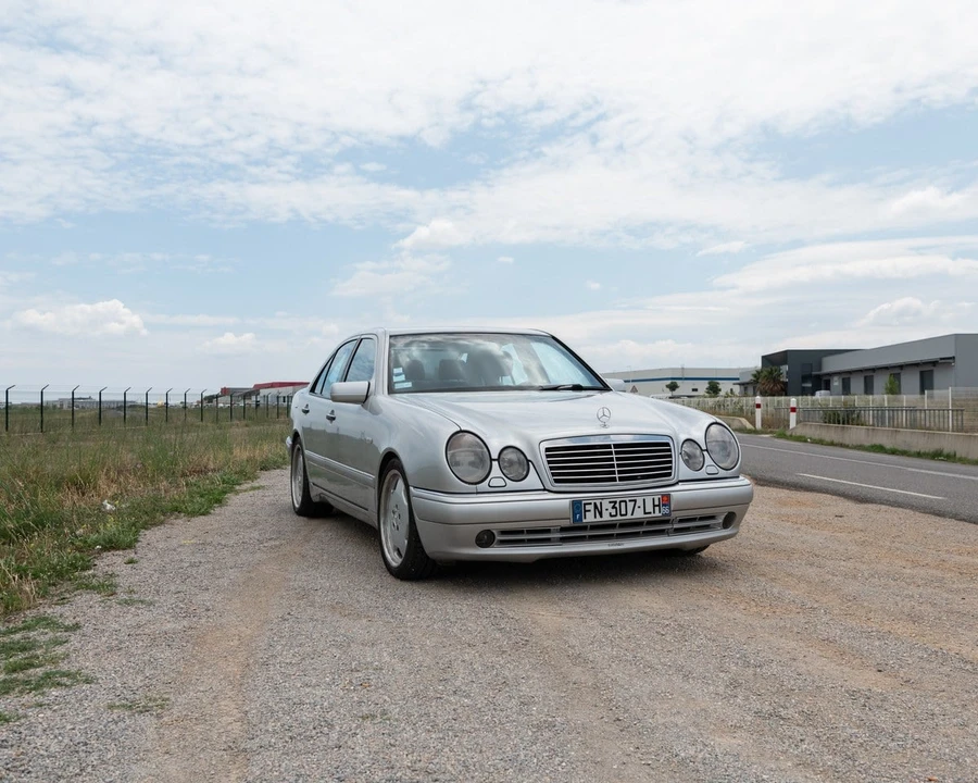 1997 Mercedes-Benz W210 E 36 & E 50 & E 55 & E 60 AMG - Image 2 of 30