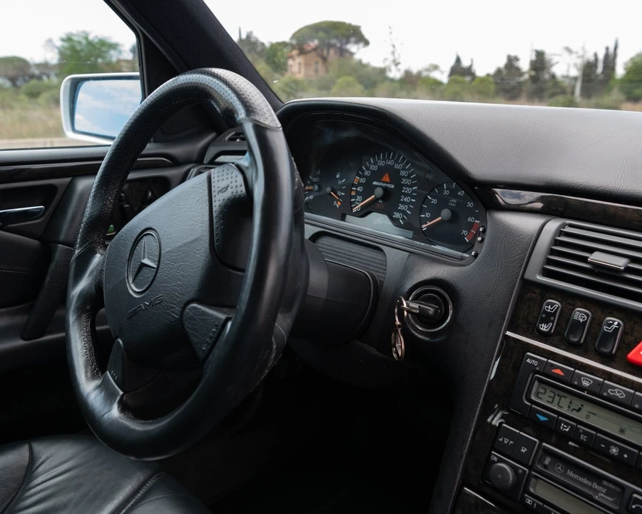 1997 Mercedes-Benz W210 E 36 & E 50 & E 55 & E 60 AMG - Image 23 of 30