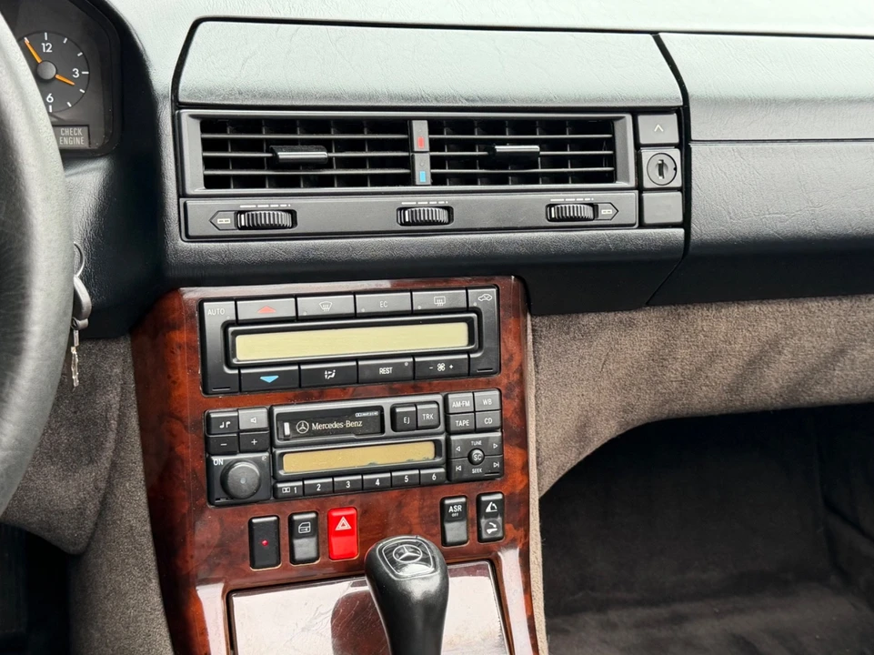 1997 Mercedes-Benz R129 SL-Class - Image 22 of 31