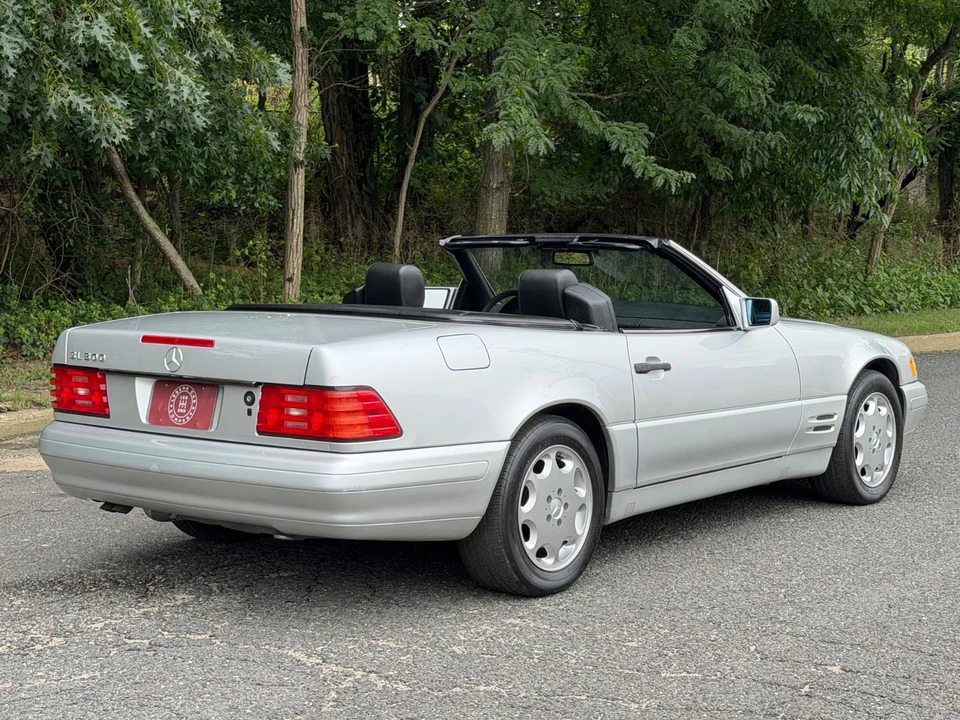 1997 Mercedes-Benz R129 SL-Class - Image 2 of 31