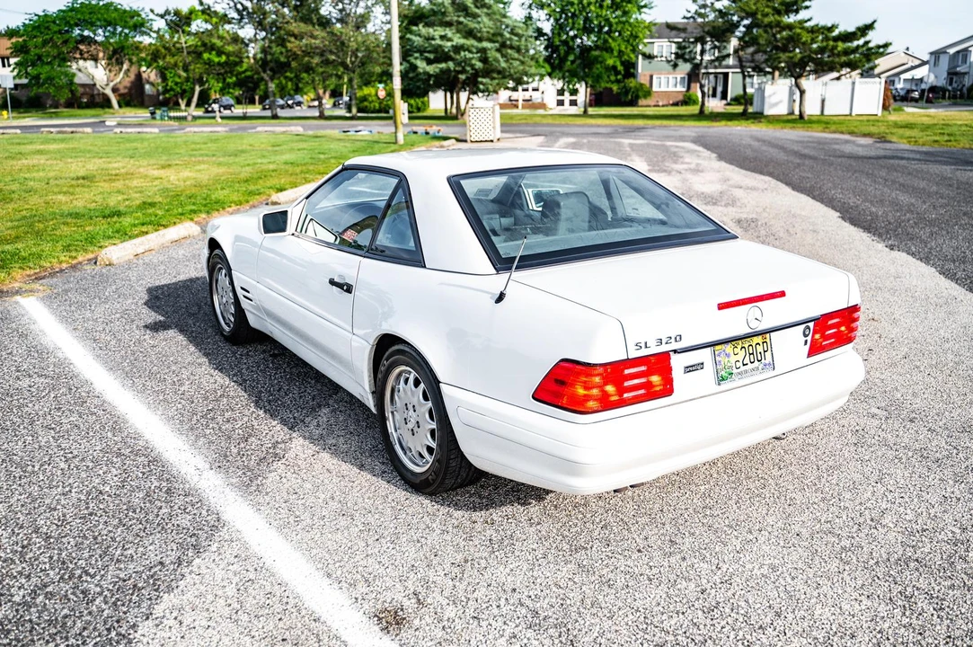1997 Mercedes-Benz R129 SL-Class - Image 4 of 31
