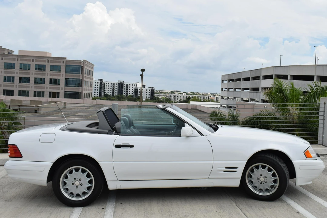 1997 Mercedes-Benz R129 SL-Class - Image 3 of 31