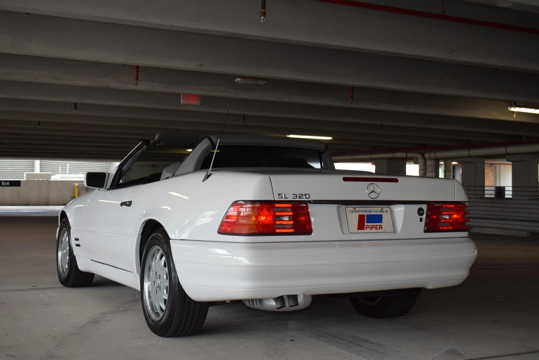 1997 Mercedes-Benz R129 SL-Class - Image 17 of 31