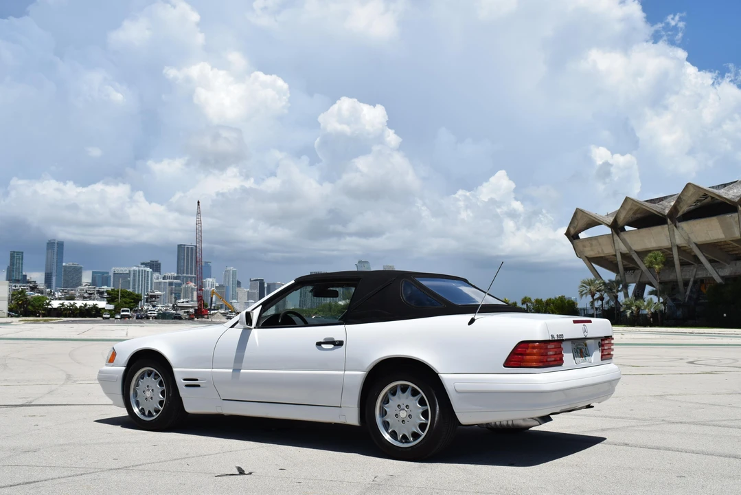 1997 Mercedes-Benz R129 SL-Class - Image 14 of 31