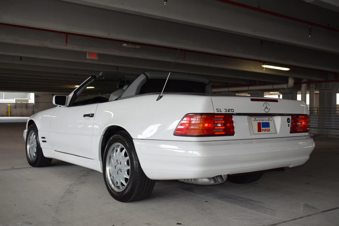 1997 Mercedes-Benz R129 SL-Class - Image 16 of 31