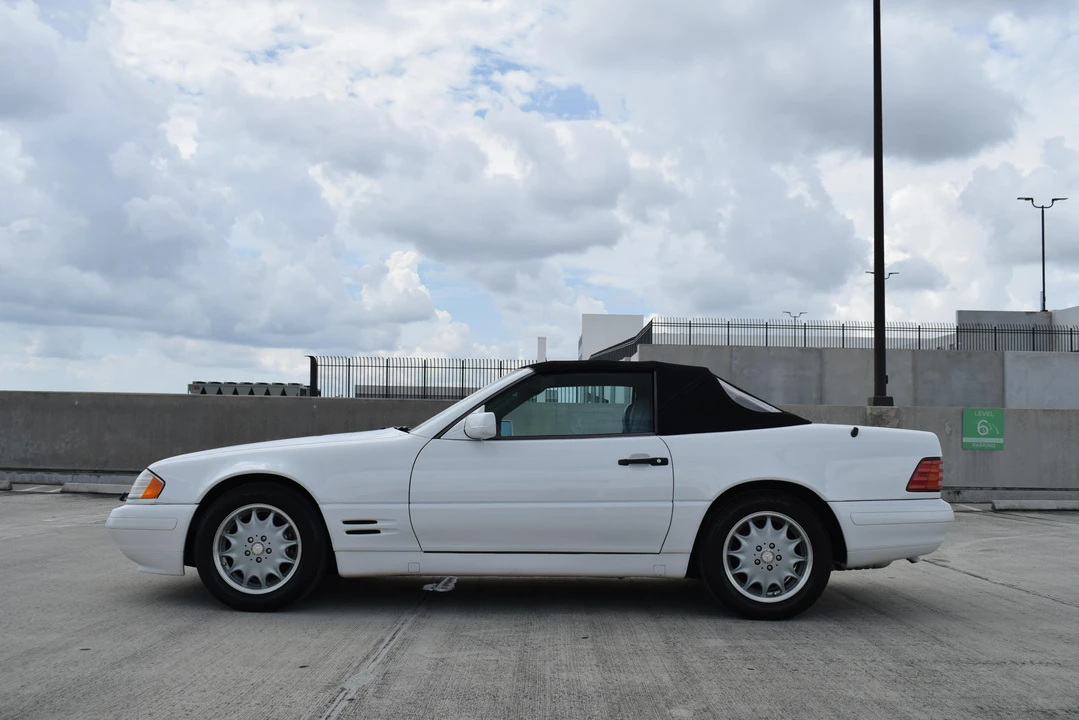 1997 Mercedes-Benz R129 SL-Class - Image 12 of 31