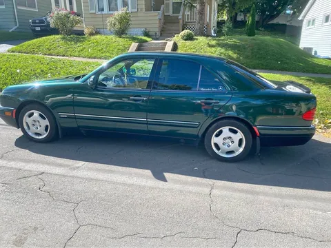1997 Mercedes-Benz E320 4 Door Sedan