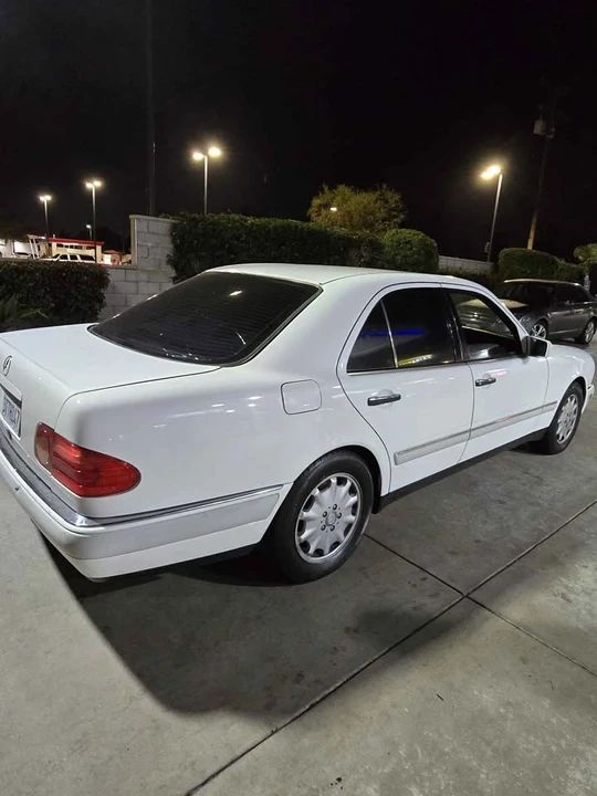 1997 Mercedes-Benz W210 E-Class - Image 3 of 11