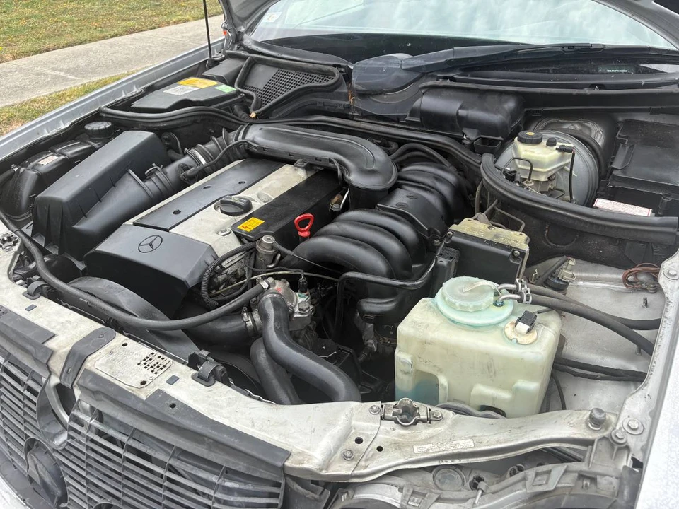 1997 Mercedes-Benz W124 E-Class - Image 11 of 16