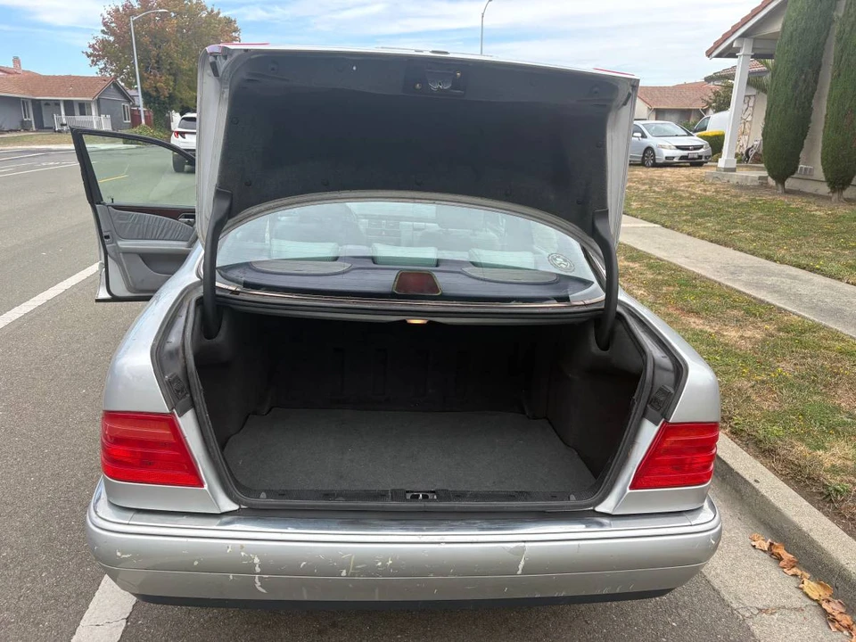 1997 Mercedes-Benz W124 E-Class - Image 7 of 16