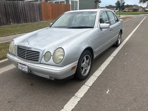 1997 Mercedes-Benz E320