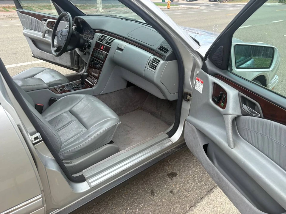 1997 Mercedes-Benz W124 E-Class - Image 9 of 16