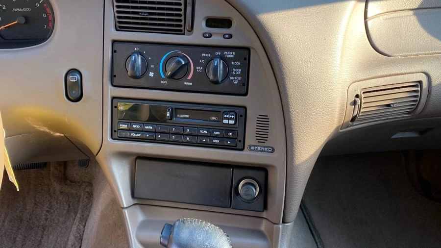 1997 Mercury Cougar 4th+ Gen - Image 5 of 15