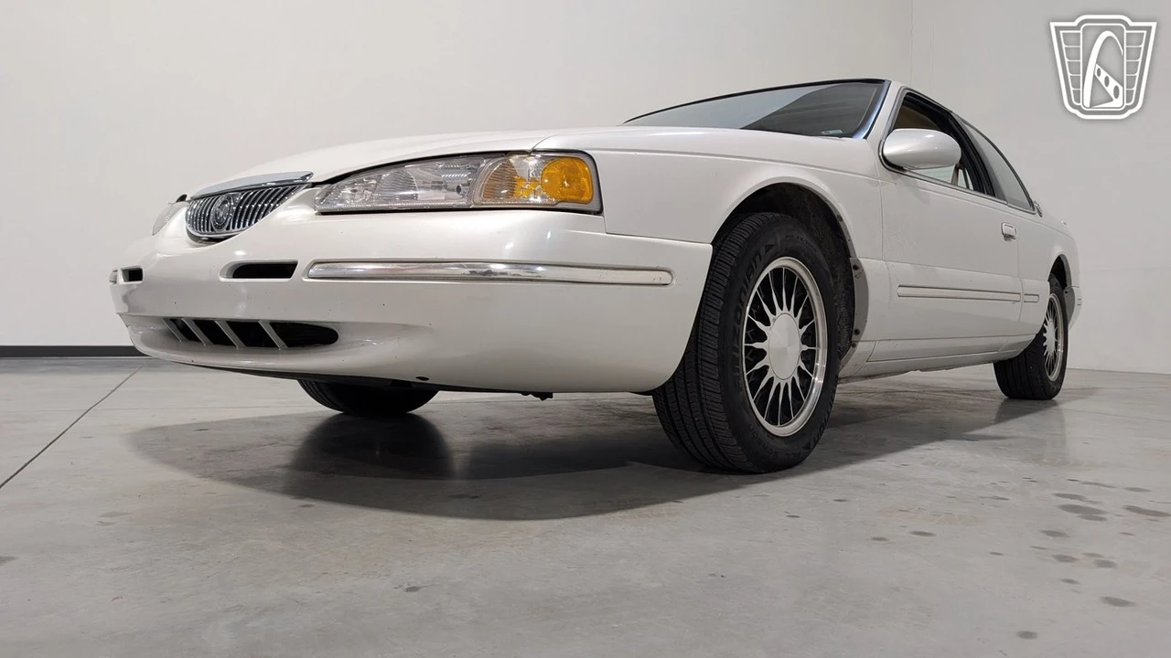 1997 Mercury Cougar 4th+ Gen - Image 5 of 12