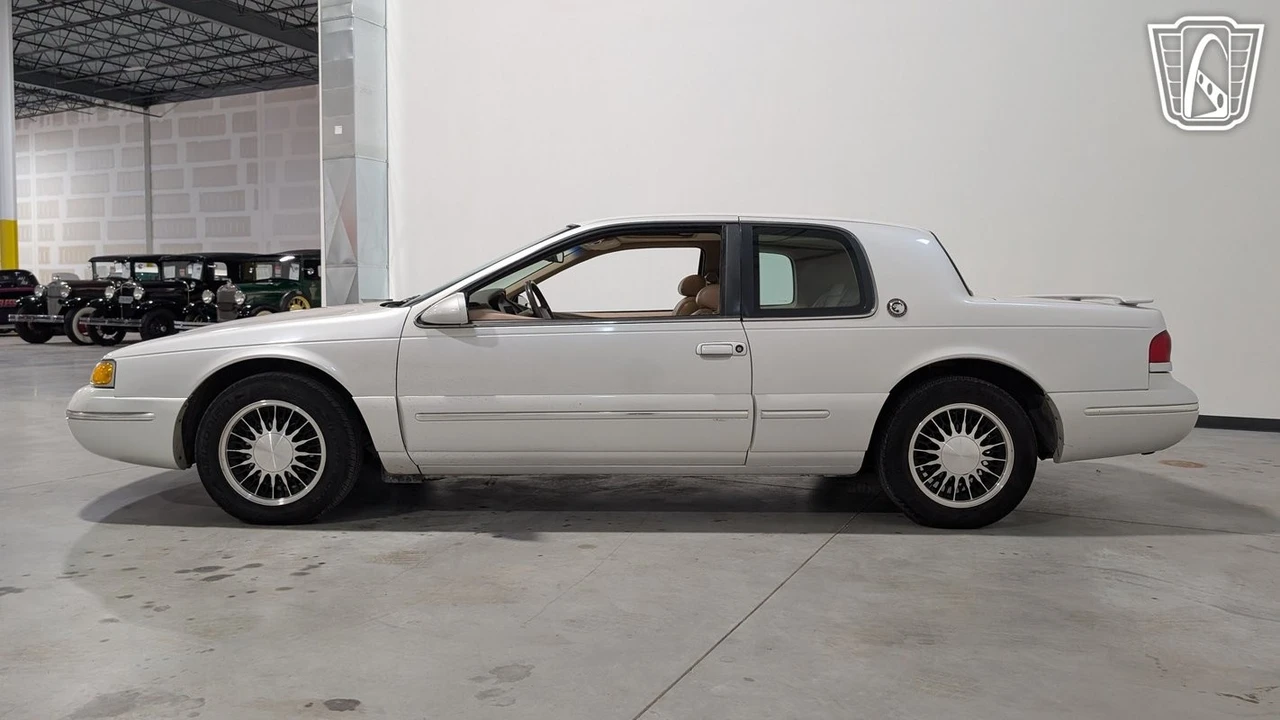 1997 Mercury Cougar 4th+ Gen - Image 7 of 12