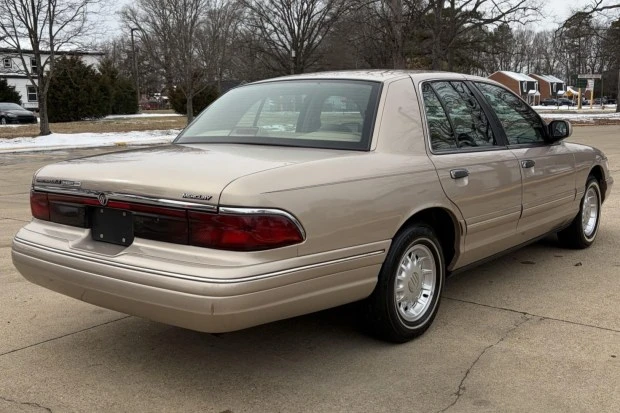 1997 Mercury Grand Marquis - Image 2 of 8