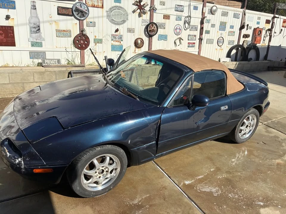 1997 Mazda NA MX-5 Miata - Image 5 of 10