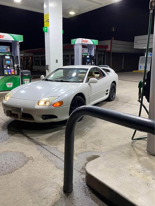 1997 Mitsubishi 3000GT - Image 2 of 7