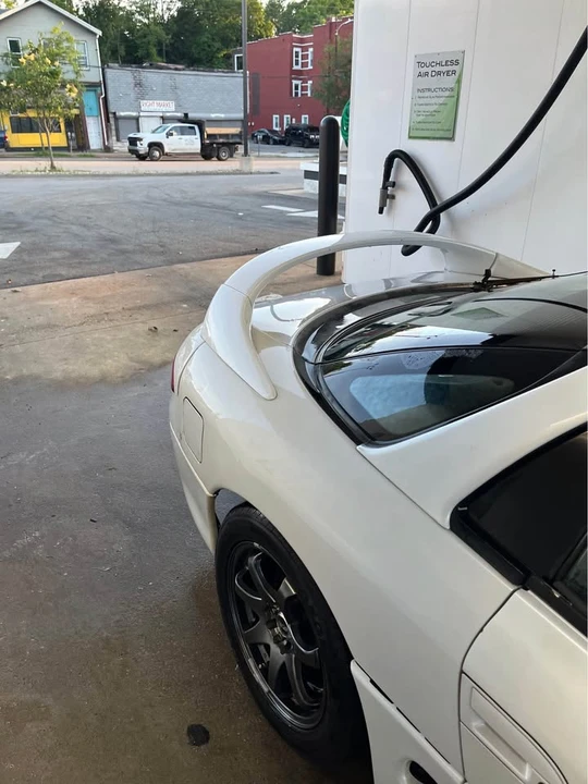 1997 Mitsubishi 3000GT - Image 9 of 21
