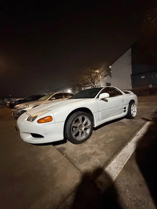 1997 Mitsubishi 3000GT Series 2 - Image 3 of 4