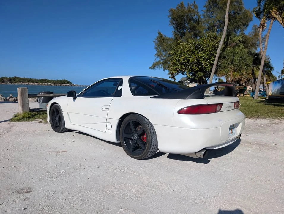 1997 Mitsubishi 3000GT Series 2 - Image 3 of 4