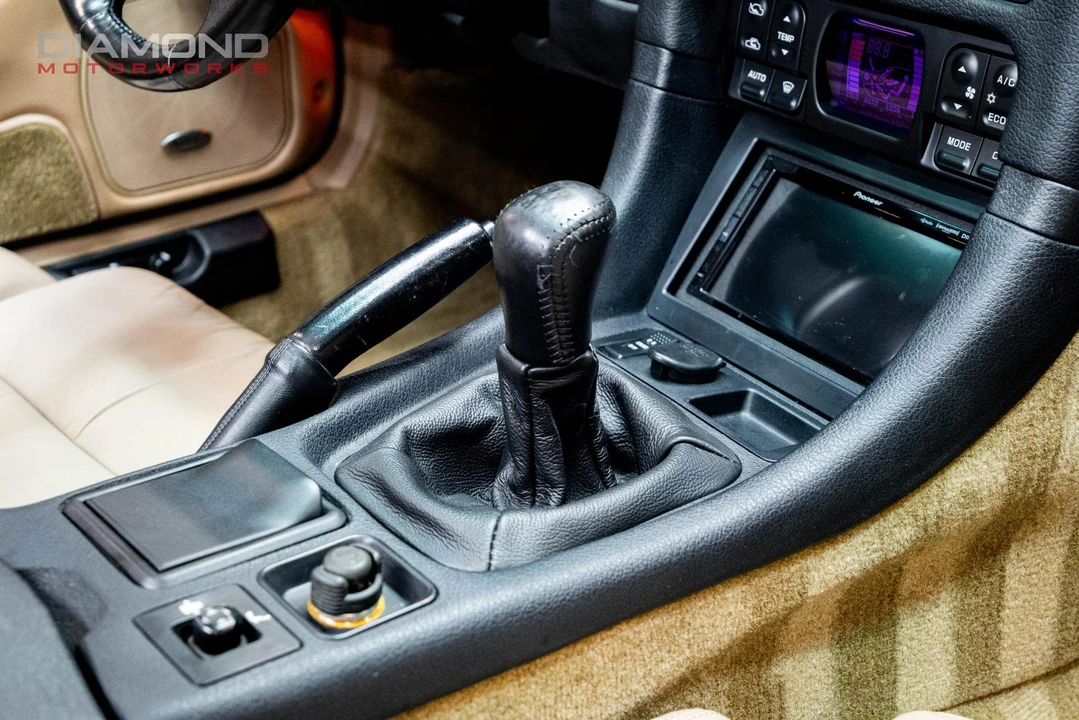 1997 Mitsubishi 3000GT Series 2 - Image 12 of 20