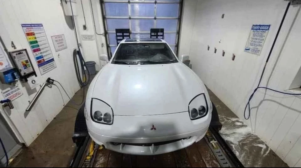 1997 Mitsubishi 3000GT Series 3 - Image 3 of 8