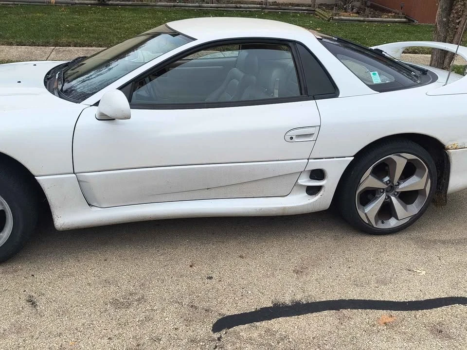 1997 Mitsubishi 3000GT Series 3 - Image 2 of 3