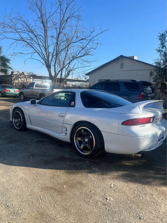 1997 Mitsubishi 3000GT Series 3 - Image 2 of 15