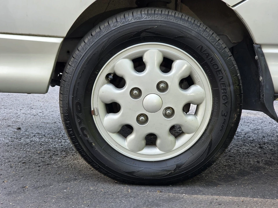 1997 Mitsubishi Chariot 2nd Gen - Image 28 of 31