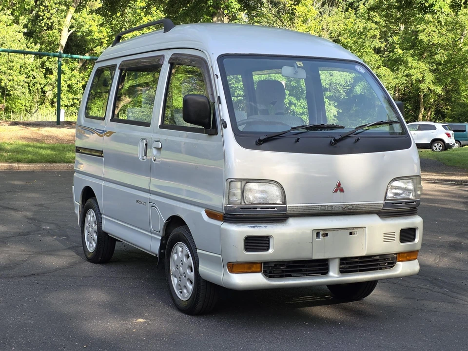1997 Mitsubishi Chariot 2nd Gen - Image 4 of 31
