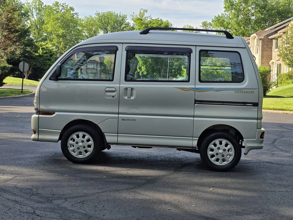 1997 Mitsubishi Chariot 2nd Gen - Image 9 of 31