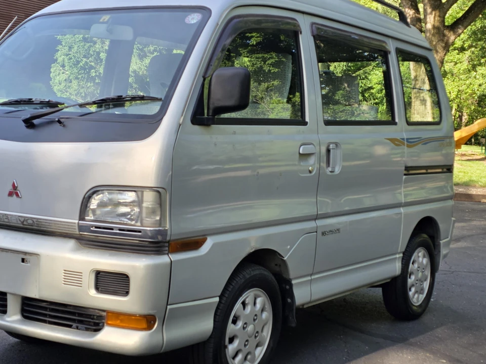 1997 Mitsubishi Chariot 2nd Gen - Image 14 of 31