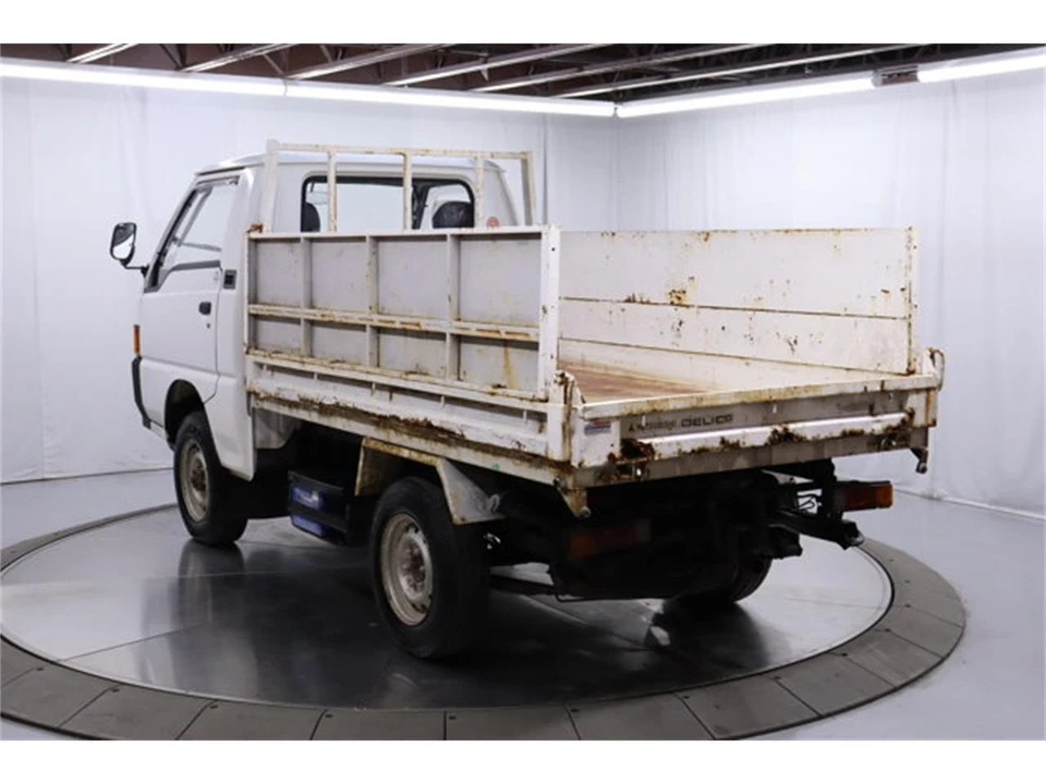 1997 Mitsubishi Delica 4th Gen - Image 5 of 31