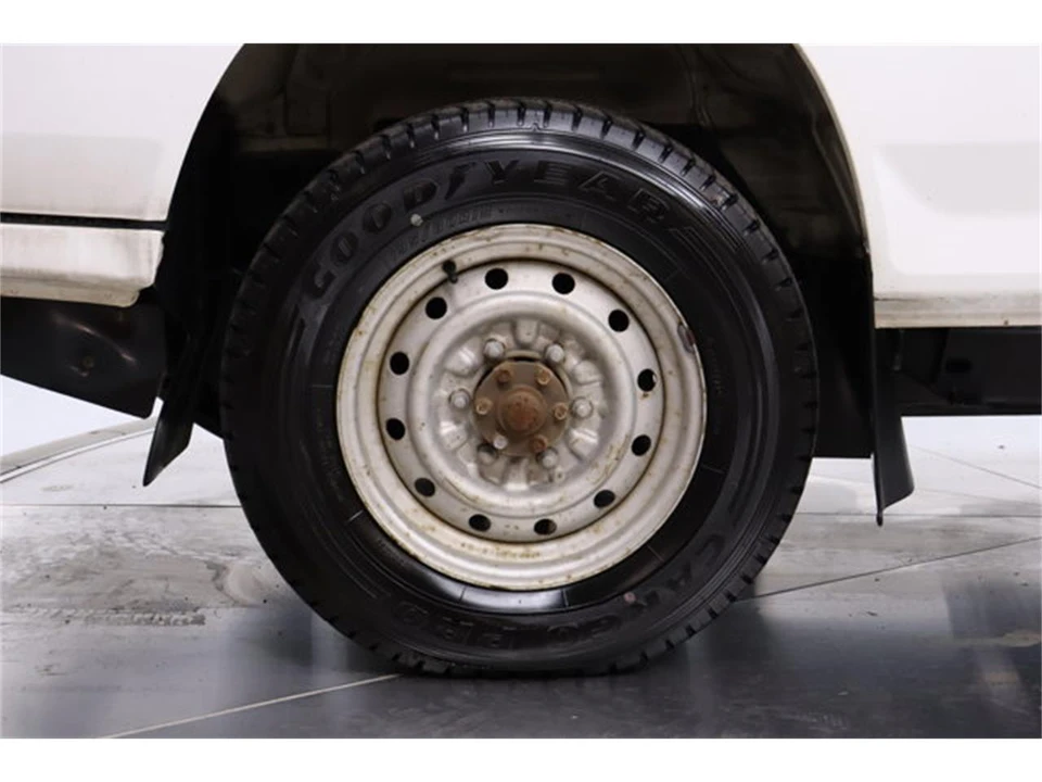 1997 Mitsubishi Delica 4th Gen - Image 22 of 31