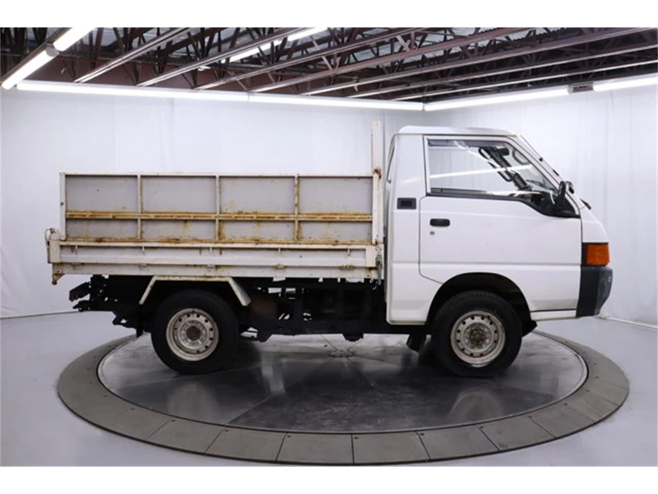1997 Mitsubishi Delica 4th Gen - Image 8 of 31
